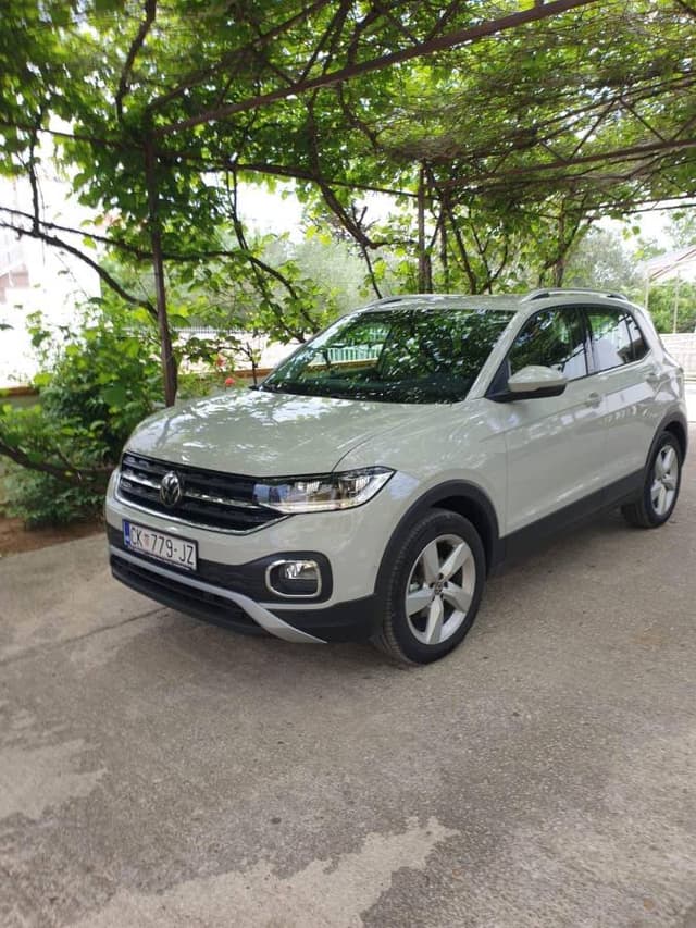 Photo by Dale J. about hiring a Volkswagen Polo in Zadar (29.05.23)