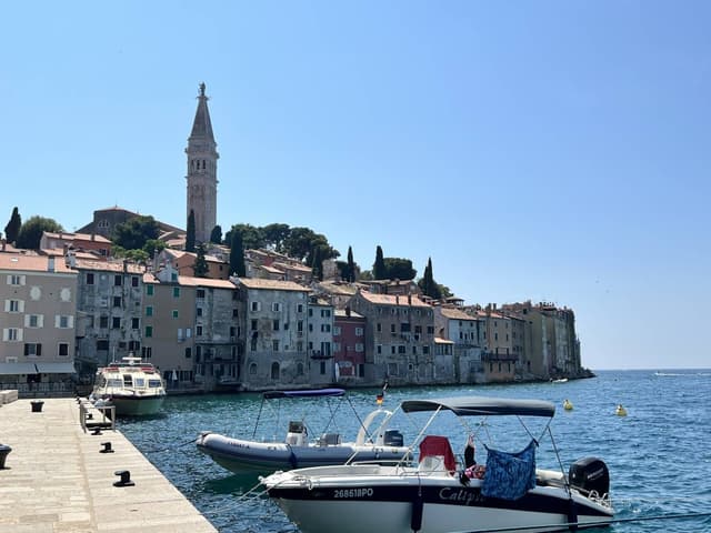 Photo 7 by James B. about hiring a Peugeot 308 at Pula Airport (08/07/24)