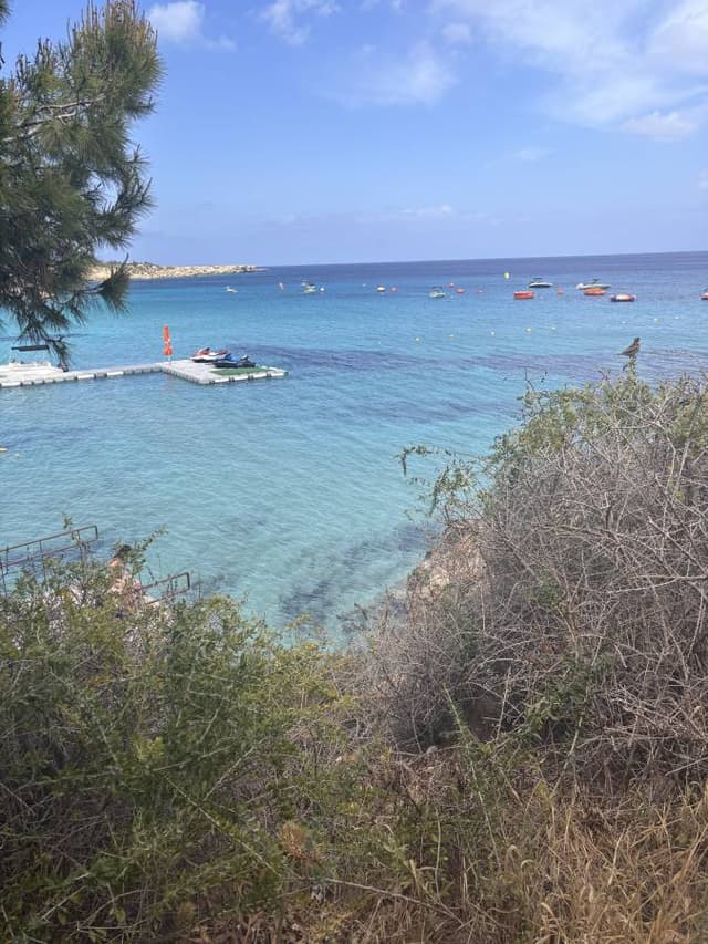 Photo 8 by Victoria R. about hiring a Toyota Auris in Cyprus (22/05/25)