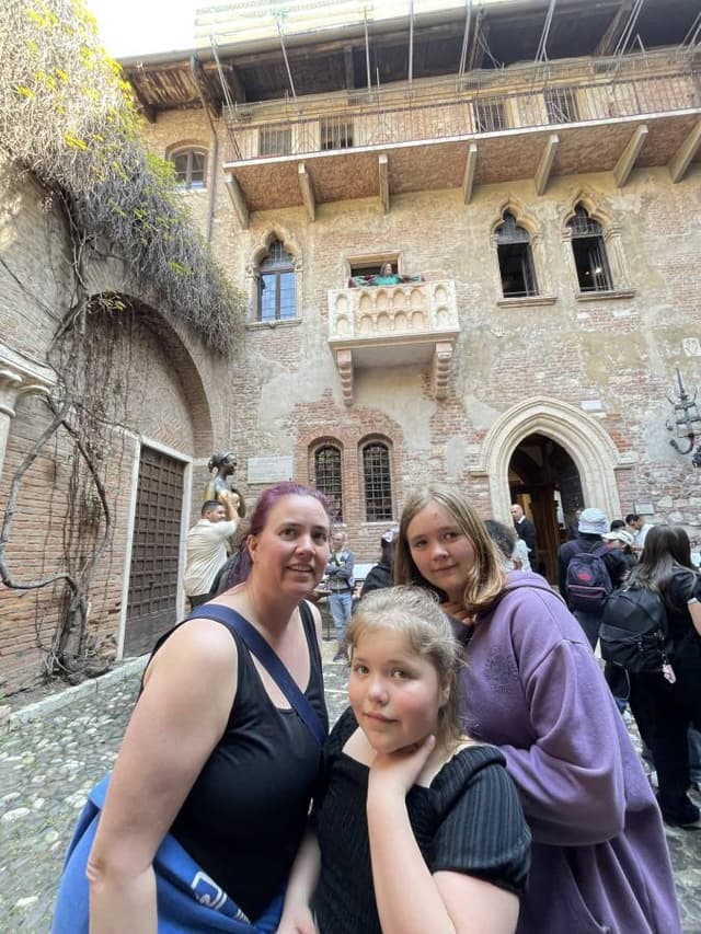 Photo 6 by Jay L. about hiring a Fiat 500X in Verona (06/04/25)