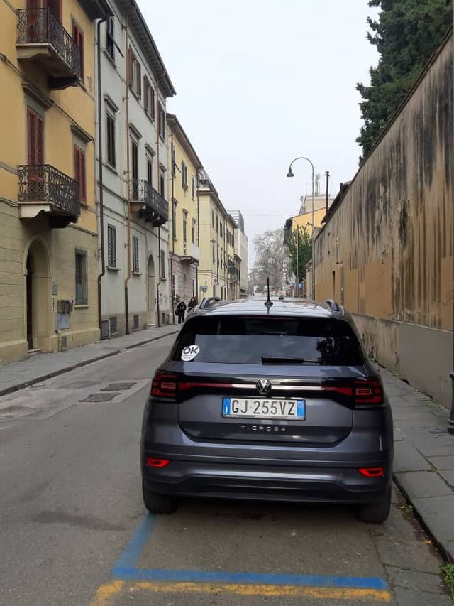 Photo 2 by Pasqualino G. about hiring a Renault Clio at Pisa Airport (01/01/24)